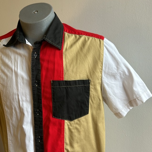 Urban Outfitters Short Sleeve Button Down Shirt Medium - Picture 2 of 7